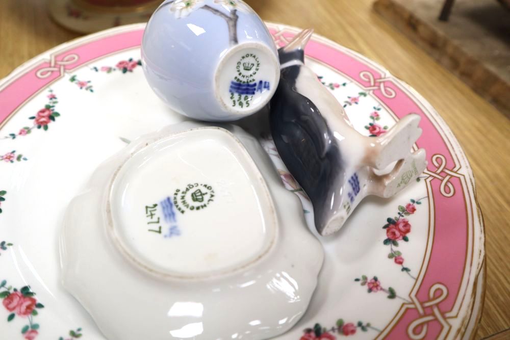 A set of eight floral and gilt dessert plates and comport and a Copenhagen penguin miniature vase and frog leaf dish